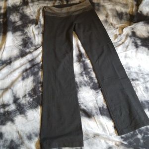 Lululemon groove pant size 6